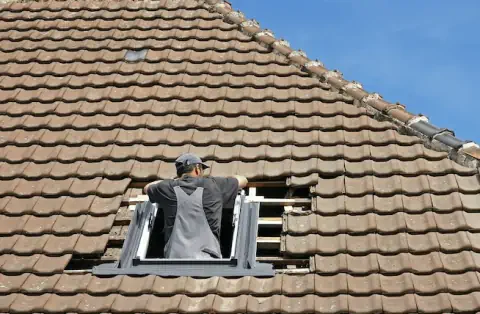 Pose de velux - Moulins-Engilbert